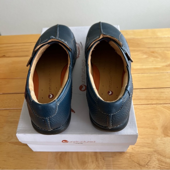 Brand New unstructured Clark’s women’s size 6.5 Un-Loop Navy Marine - Picture 3 of 4